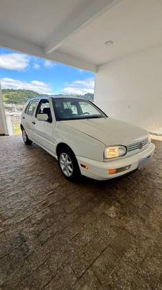 VOLKSWAGEN GOLF 2.0 MI GLX 8V GASOLINA 4P MANUAL VOLKSWAGEN GOLF 2.0 MI GLX 8V GASOLINA 4P MANUAL